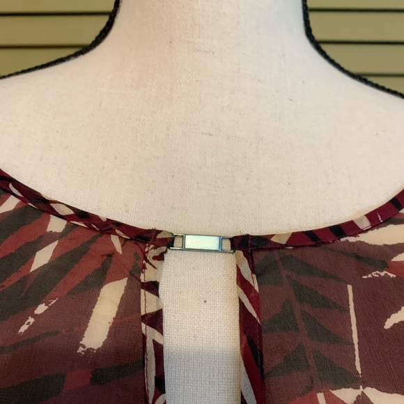 Beautiful Palm Pattern Silk Blouse - Picture 10 of 14